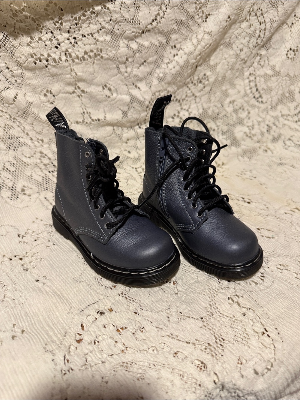Dr. Martens Kids Navy Lace-Up Ankle Boots